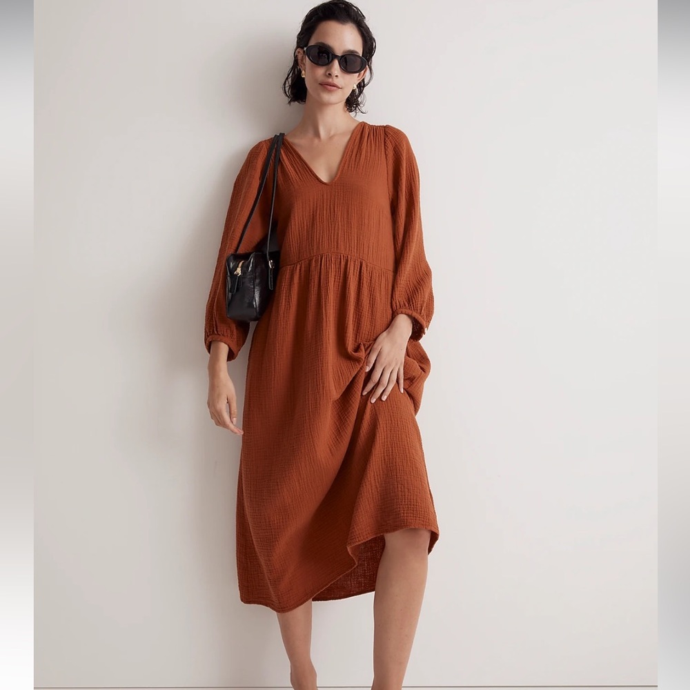 NWT Medium Madewell Lightspun V-Neck Midi Dress